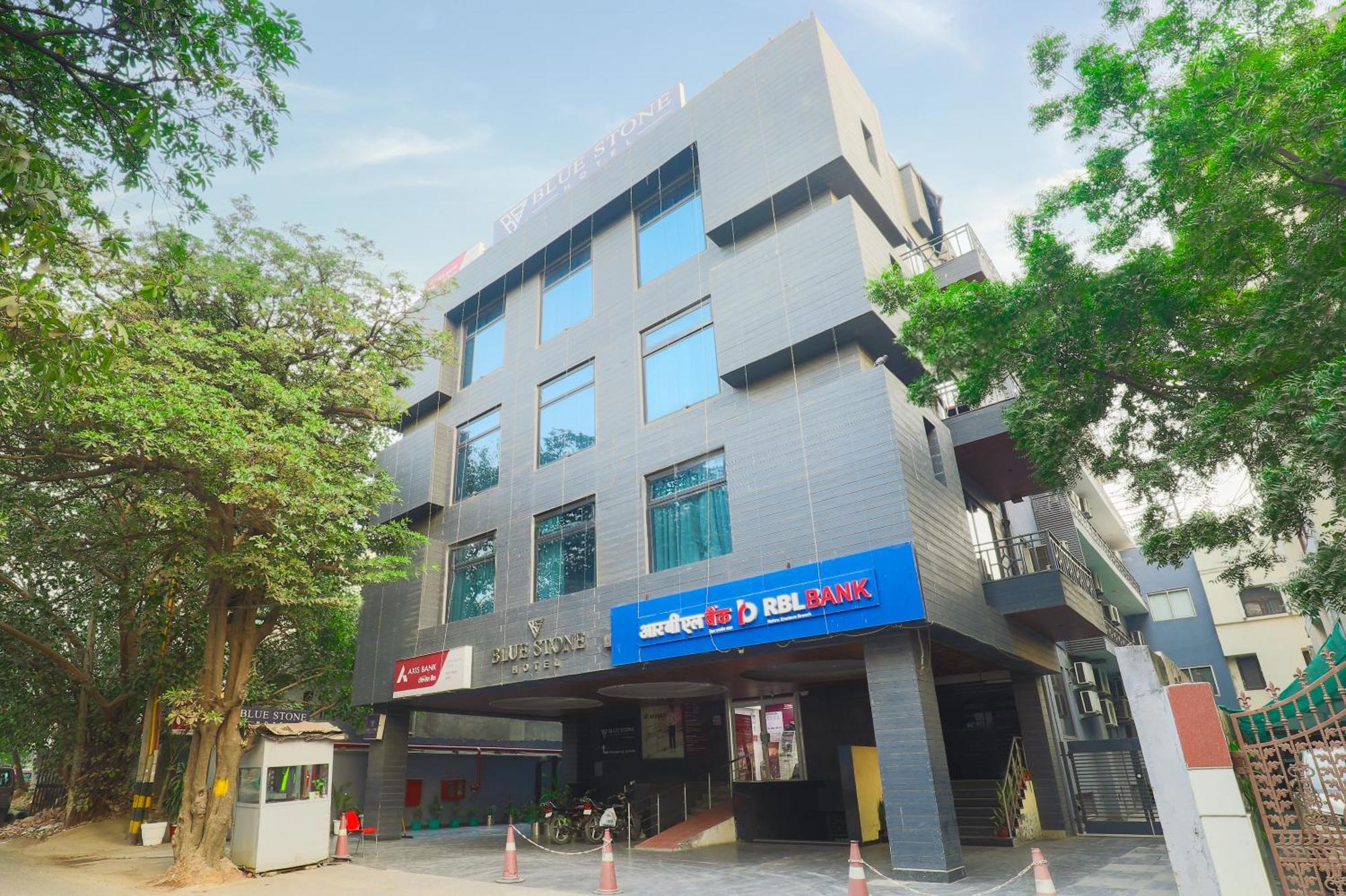 Hotel Bluestone Nehru Place By The Cosy Hotels Nueva Delhi Exterior foto